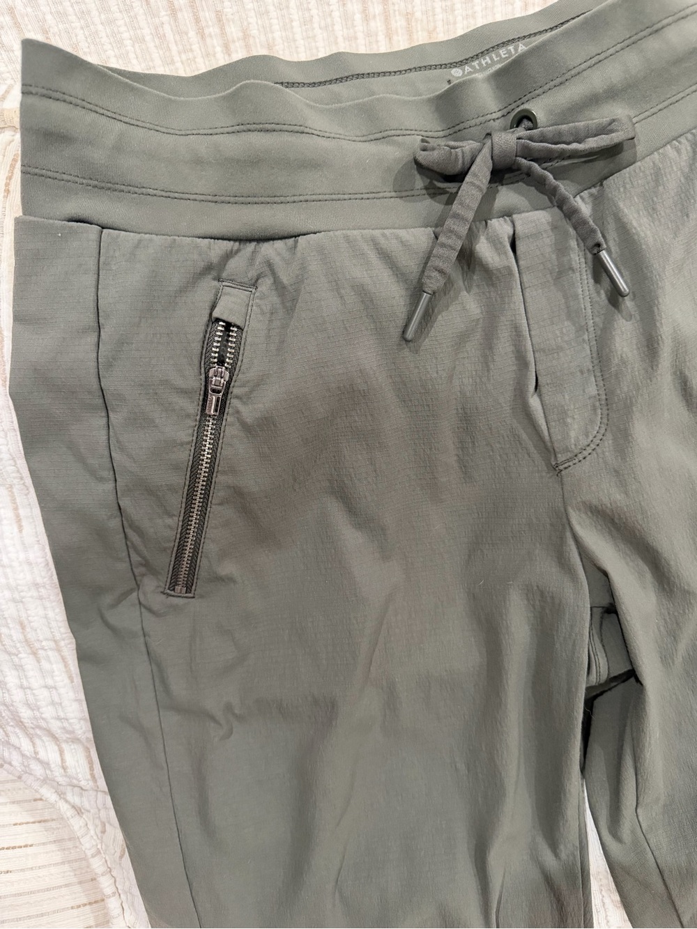 Athleta Trekkie North Jogger Olive Green Ripstop Hiking Pants Size 8 Gorpcore - Picture 5 of 11